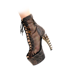 Load image into Gallery viewer, Godiva Chic
2″ Platform 5″Heel
